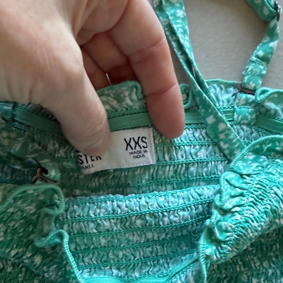 Hollister Juniors Smocked Floral Ruffle Cami Top in Mint Green - Picture 3 of 5